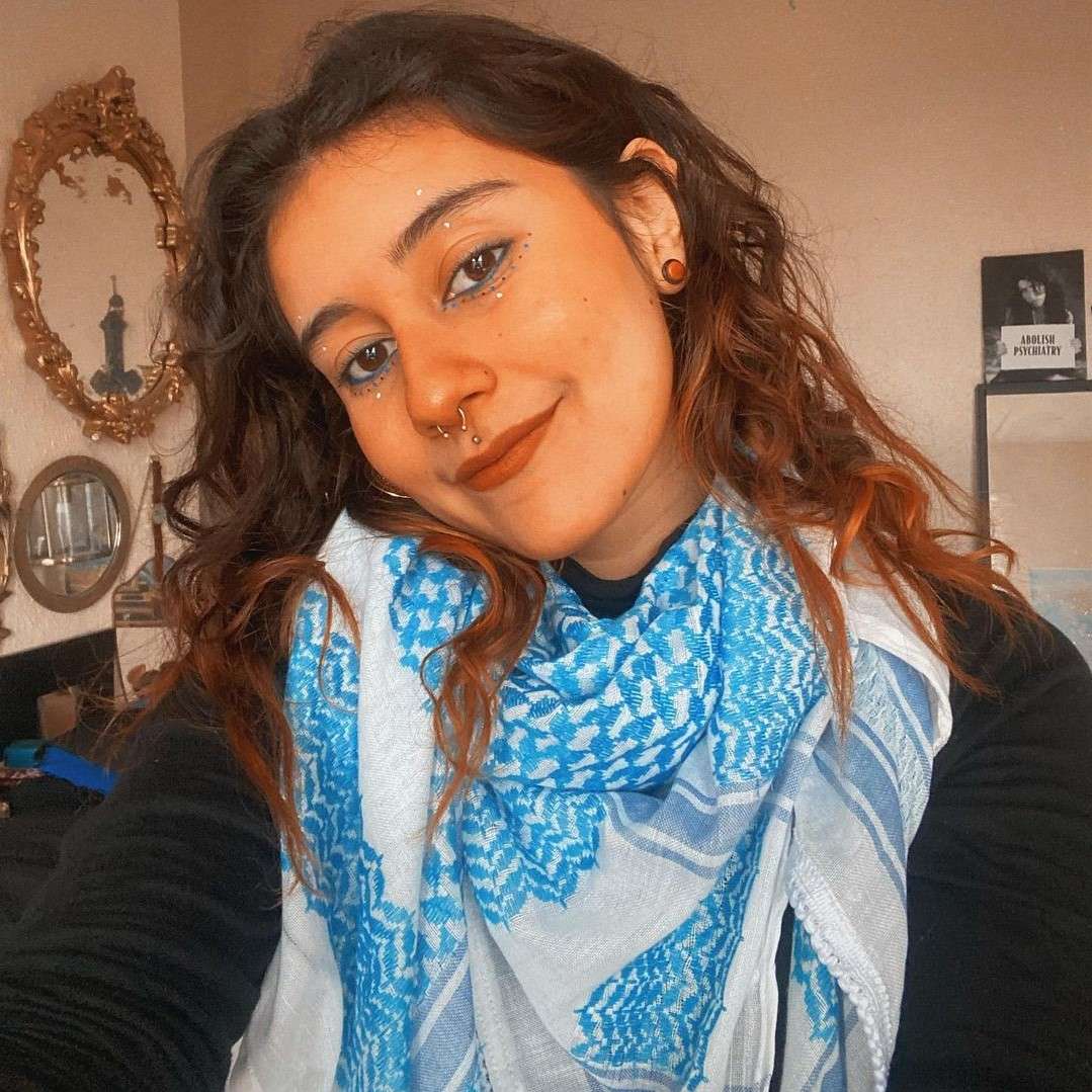 Hirbawi Kufiya Blue & White on Lady